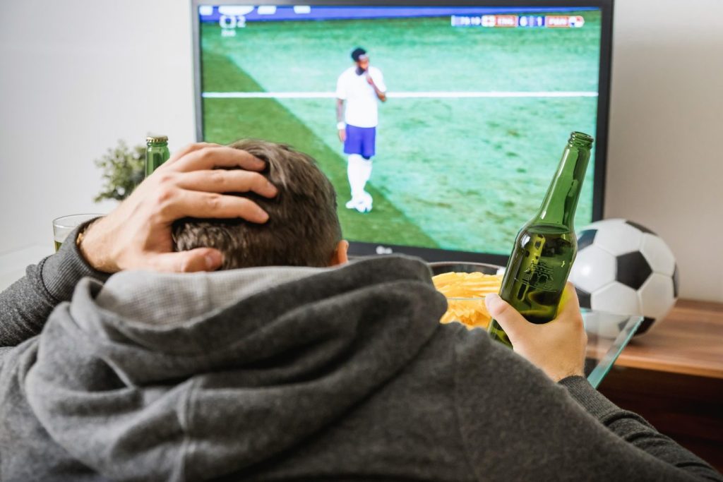 Saiba o que comer assistindo aos jogos da Copa em casa