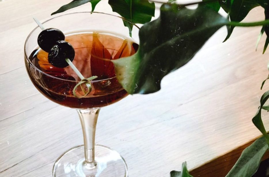 Drinks americanos mais populares | Drink Manhattan | Atacadão