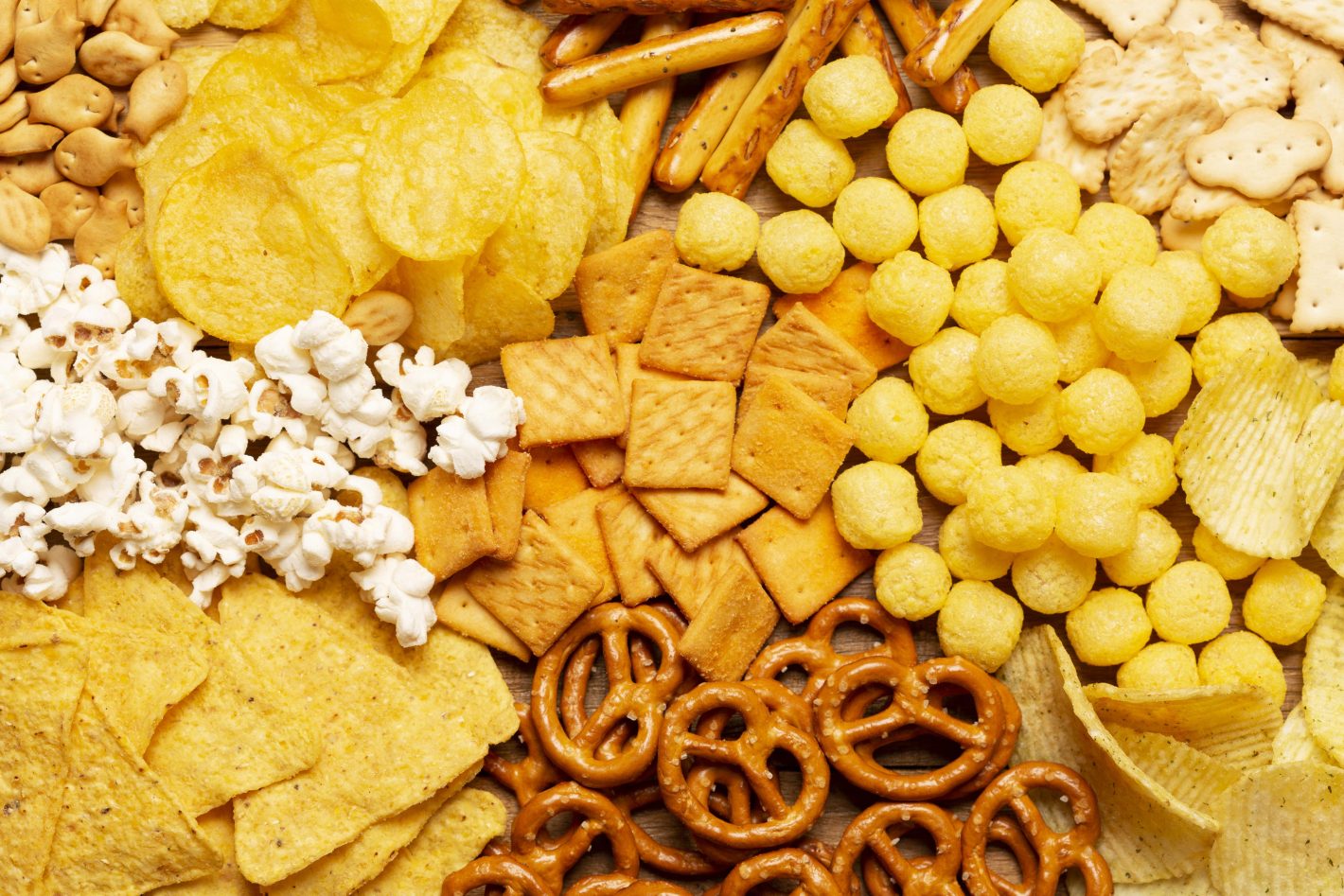 Festa de Carnaval: dicas do que comprar | Foto de diferentes tipos de snacks | Atacadão