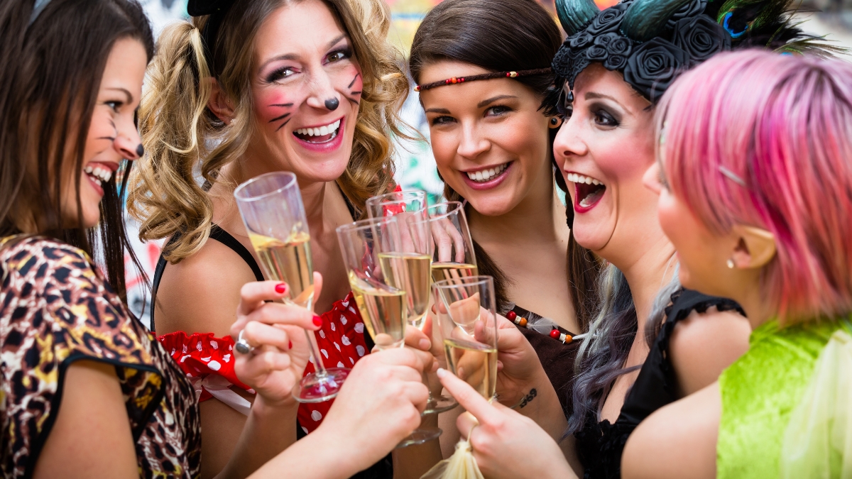 Bebidas tropicais que combinam com o clima de carnaval